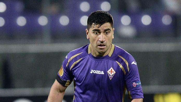 pizarro-azione-fiorentina-europa-league-aprile-2015-ifa