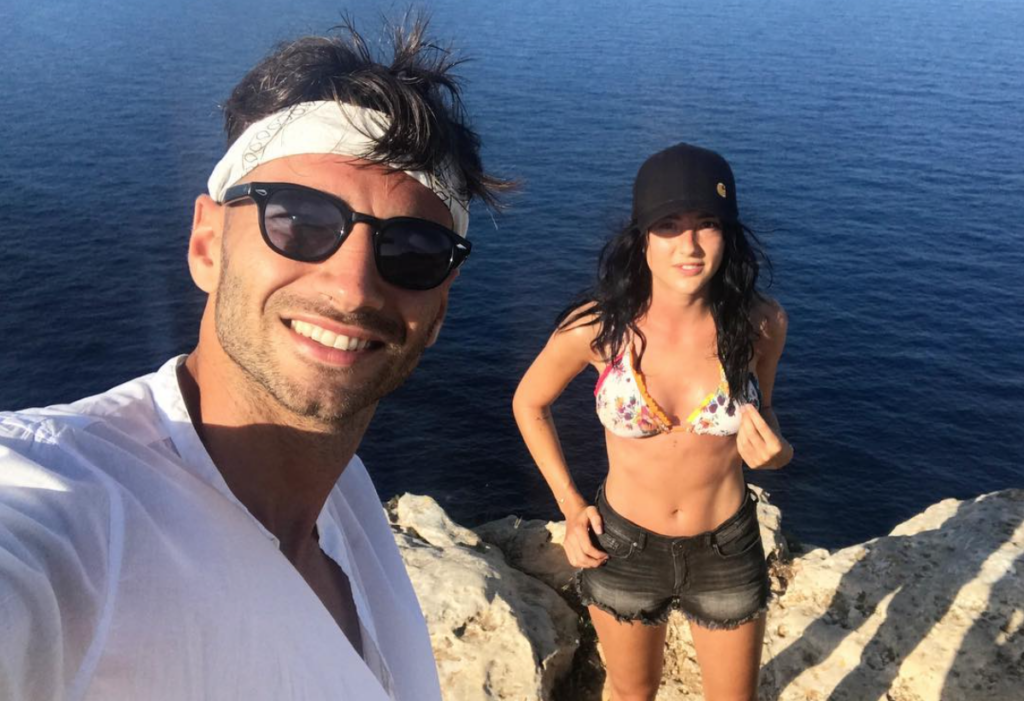 Ferragosto d'amore: Ferrari ha occhi solo per Valentina 1 Schermata 2017 08 15 alle 14.49.49
