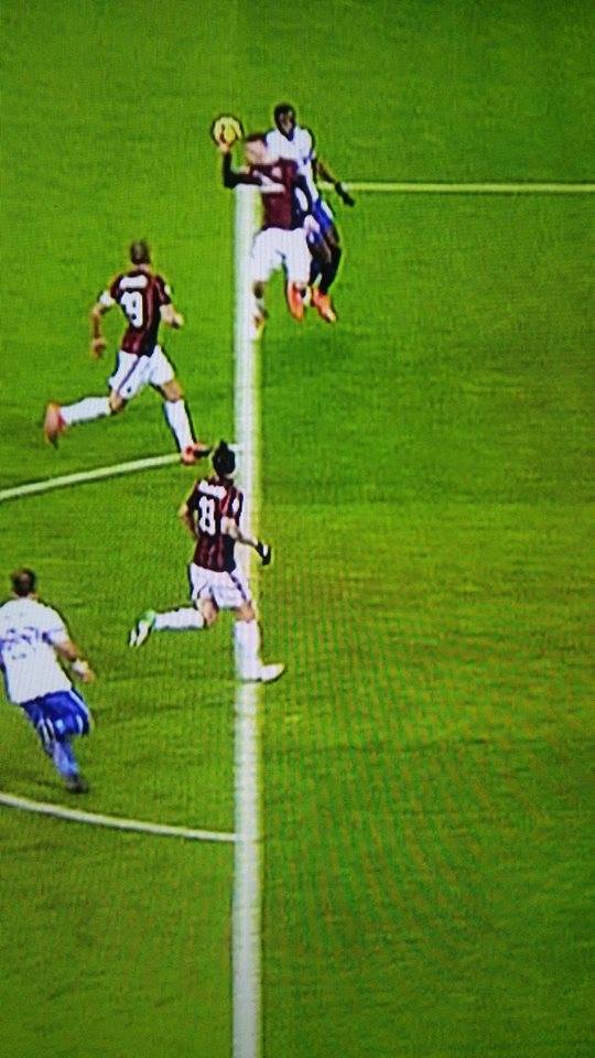 calabria mano milan sampdoria