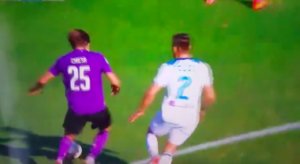 Rigore inesistente, furia Atalanta: Gasperini spintona Pioli – VIDEO