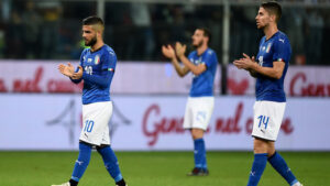 L’Italia ha Genova nel cuore: il toccante minuto di raccoglimento