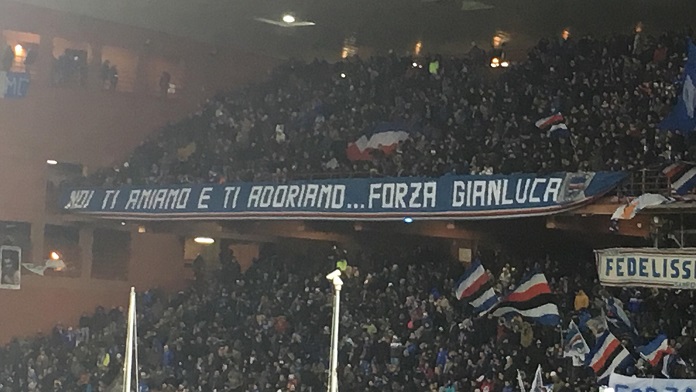 gradinata sud striscioni vialli