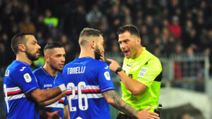 Serie A, le nuove e incredibili regole: niente proteste con l’arbitro