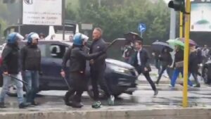 Mihajlovic insultato a Roma: sette poliziotti per fermarlo – VIDEO