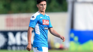 Napoli, paura per Elmas: scontro e urla. Le condizioni