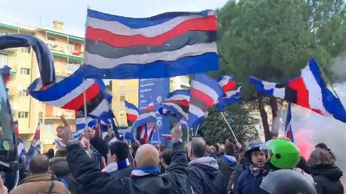 tifosi-sampdoria-ac-hotel carica tifosi ac hotel sampdoria