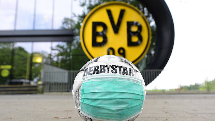 Fuflball 1. Bundesliga 26. Spieltag Borussia Dortmund - FC Schalke 04 am 16.05.2020 im Signal Iduna Park in Dortmund Ein Bundesliga Coronavirus