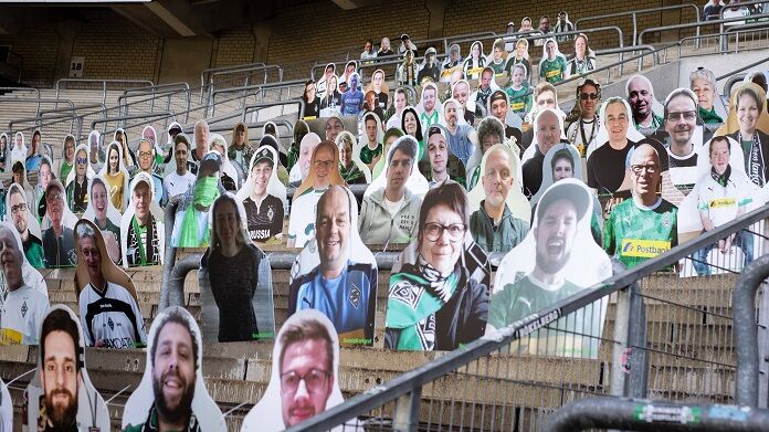 Mönchengladbach, 16.04.2020 Fans von Borussia konnten ihren eigenen Pappaufsteller in der Fankurve aufstellen lassen Bor tifosi cartone