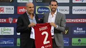 Cagliari, Godin volta pagina: «Testa alla Sampdoria» – FOTO