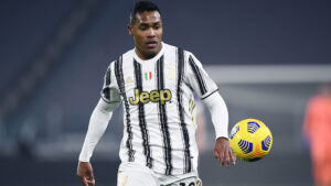 Alex Sandro positivo al Coronavirus: le condizioni del terzino della Juventus