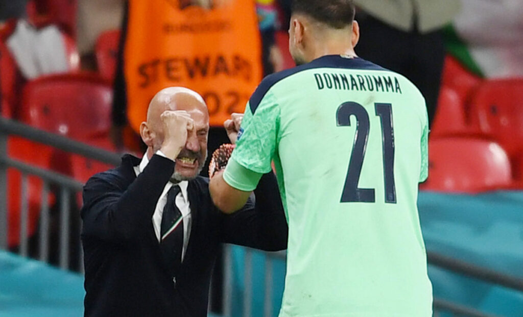 Nazionale, Donnarumma sui fischi: «Spirito e impegno quelli di sempre» 1 viallidonnarumma