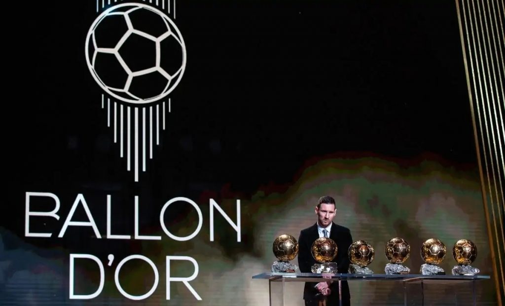 Pallone d’Oro 2021, c’è l’ufficialità: date e cerimonia di assegnazione 1 Pallone dOro