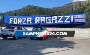 I tifosi al fianco della Sampdoria: striscione per la squadra a Bogliasco