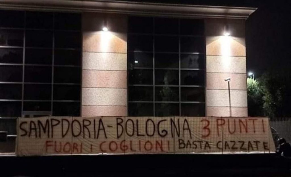 Sampdoria Bologna, striscione dei tifosi: «Fuori i cog***ni, basta ca***te» 1 df2618de 2d0e 47e1 9e94 d928873b5208