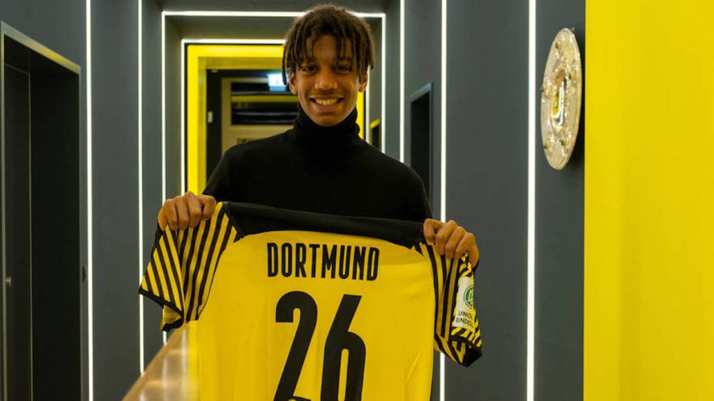 Mane escluso dal Borussia Dortmund, il tecnico: «È una questione tra me e lui» 1 G Mane Transfer bvbnachrichtenbild regular