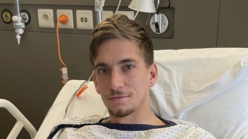 Torino, intervento chirurgico per Praet: le condizioni dell'ex Sampdoria 1 FLkgU85XoAoTXIB