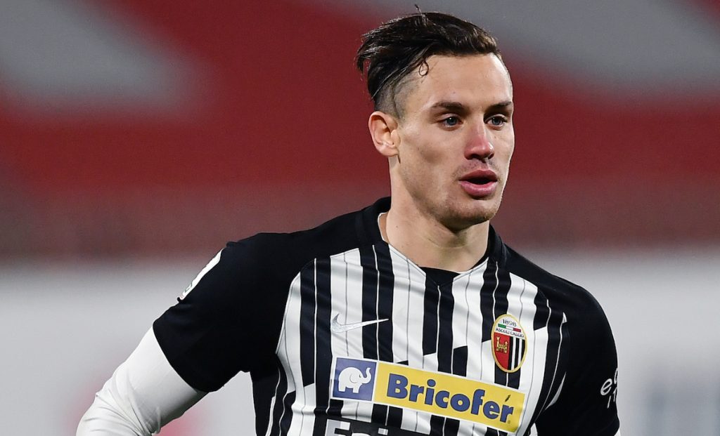 Saric-Sampdoria, sgambetto Cremonese: trattativa lampo con l'Ascoli 1 Saric MG5 8679