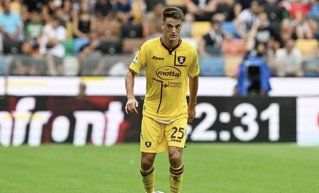 Calciomercato Sampdoria, Giulio Maggiore non sarà un giocatore blucerchiato in questa stagione: il centrocampista ha firmato con il Bari 1 Schermata 2022 08 22 alle 17.58.09