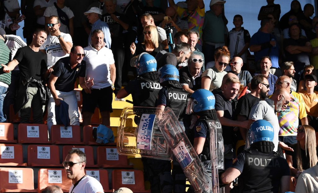 Sampdoria-Spezia: rafforzati i controlli di sicurezza fuori dallo stadio 1 polizia TEO 2542
