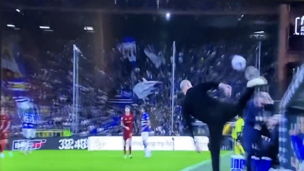 Stankovic show in Sampdoria-Roma: colpo di tacco da urlo - VIDEO 1 Schermata 2022 10 17 alle 19.21.49