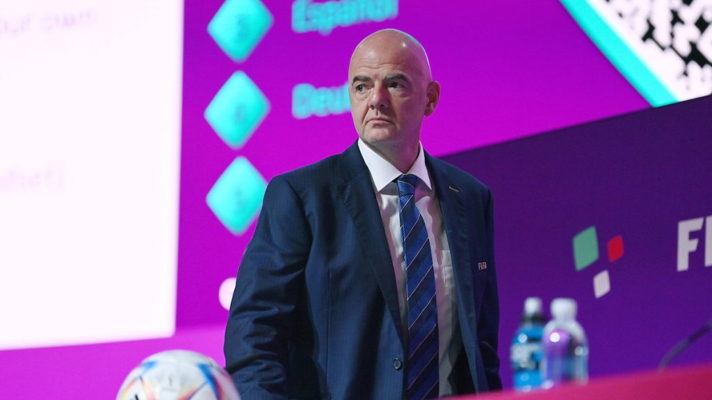 Mondiale per Club, l’Assocalciatori ANNUNCIA il ricorso alla Fifa: scoppia la BUFERA 1 Infantino imago1019393083h