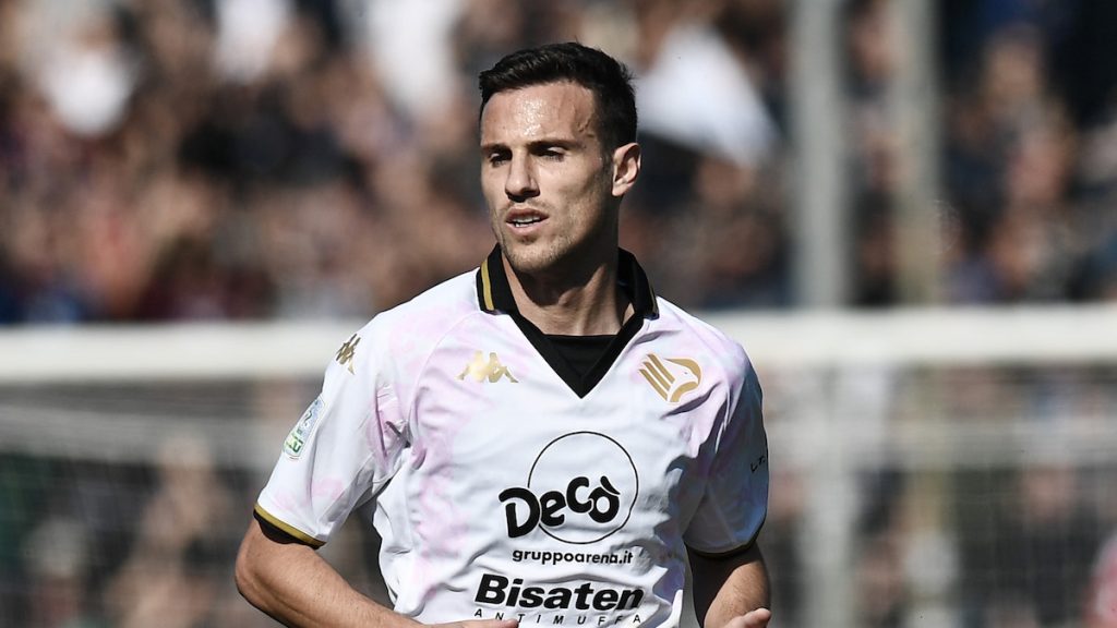 Sampdoria, domani è il grande giorno! I blucerchiati si daranno battaglia con i rosanero. Tra essi figura Verre: vediamo il suo percorso 1 valerio verre