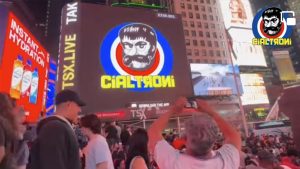 Banda di Cialtroni sui maxi-schermi di Times Square: la Sampdoria a New York
