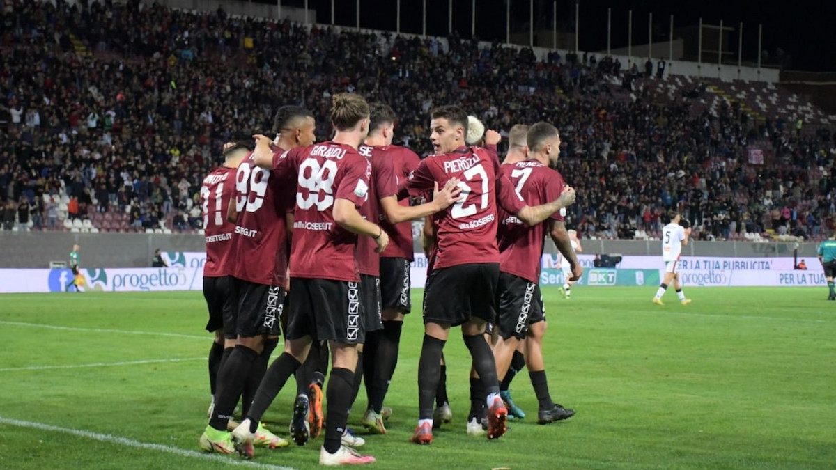 A venda da Reggina e o caos no campeonato italiano Serie B