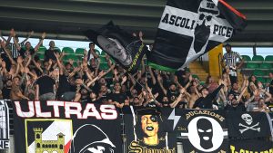 Sampdoria-Ascoli, scatta la contestazione degli ultras verso la società marchigiana