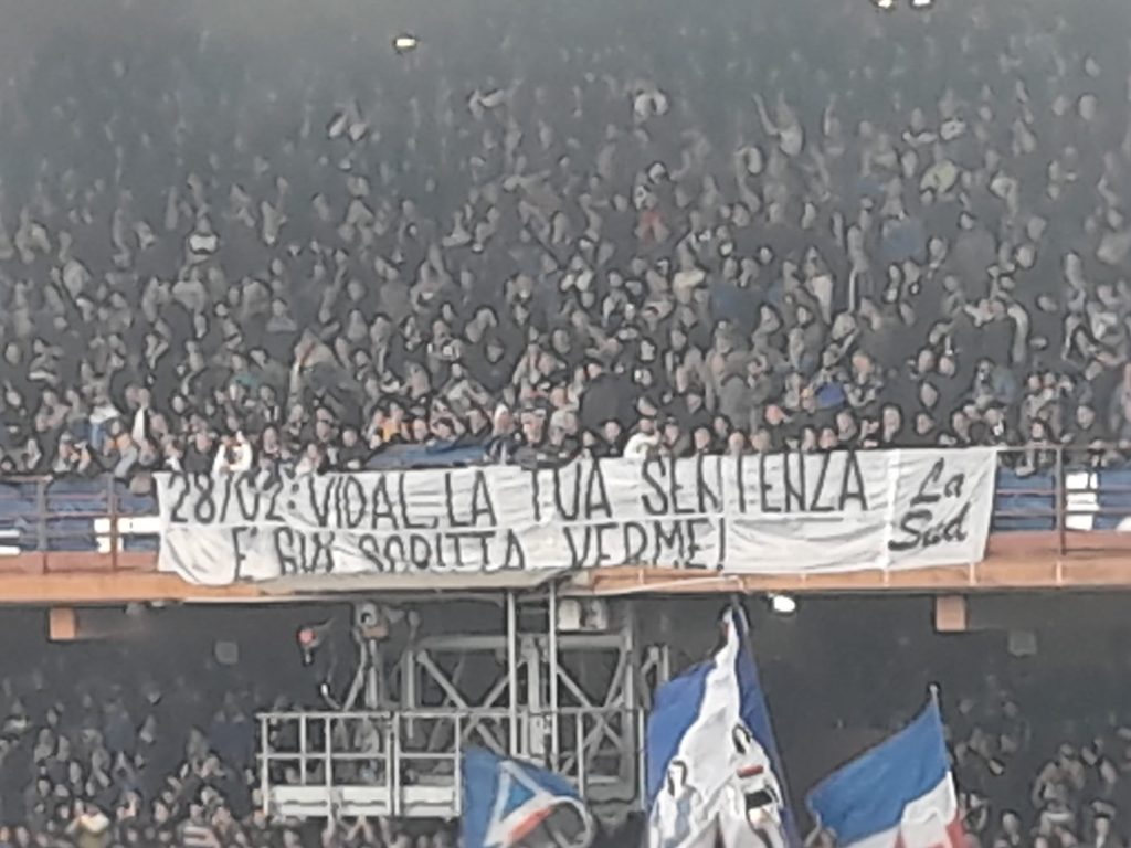 striscione contro vidal