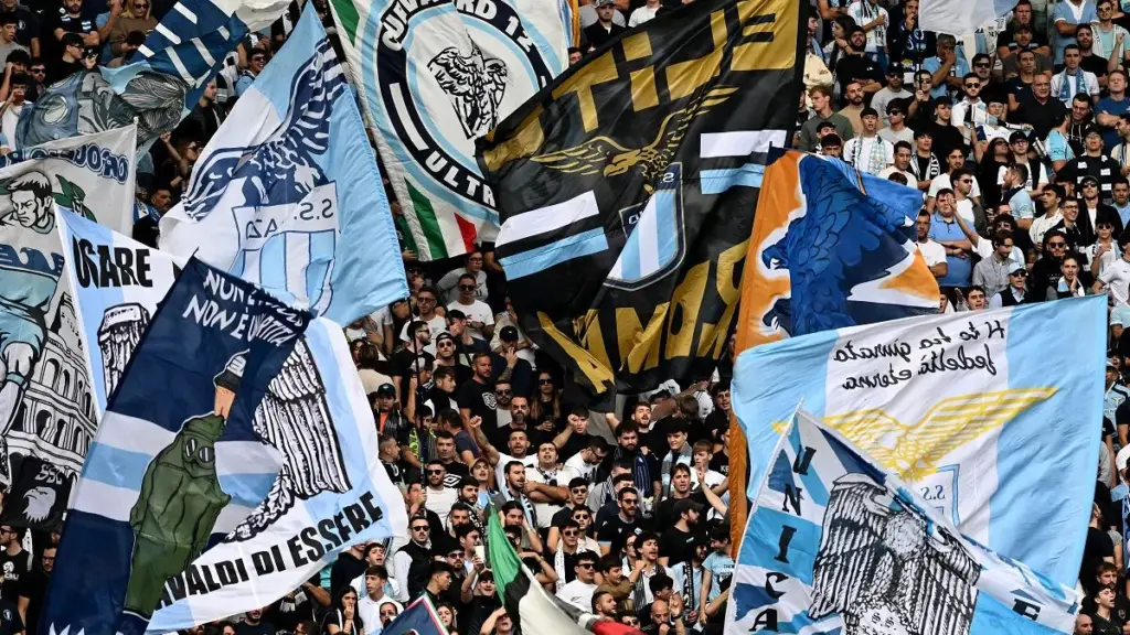 D'Angelo sulla sicurezza negli stadi: «Vanno riviste le capienze e la logistica strutturale» 1 Tifosi Lazio e