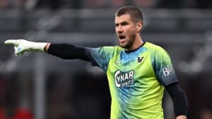 Calciomercato Sampdoria, l’Ajax interviene con vigore su Joronen: superata la concorrenza dei blucerchiati per il portiere del Venezia