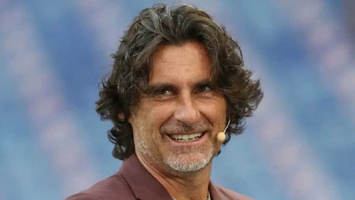 Bucciantini sulla Nazionale: «Le persone hanno bisogno di ritrovarsi e vivere quel rincretinimento generale che ci si chiama Mondiale di calcio!» 26 Marci Bucciantini
