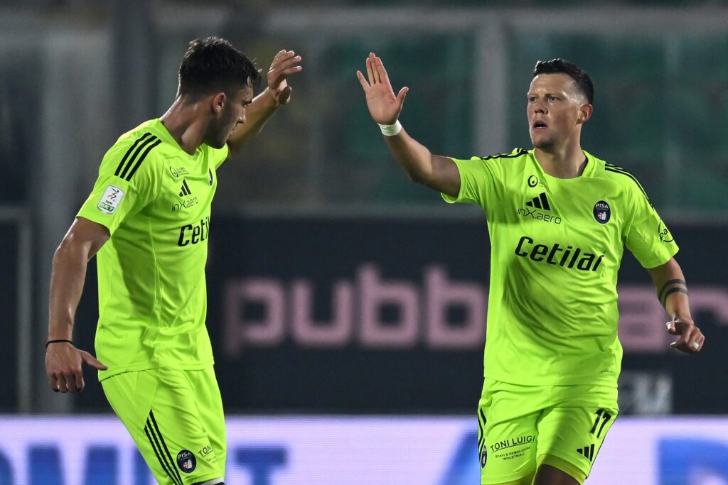 Becali: «Non rappresento più gli interessi di Adrian Rus, è scaduto il contratto e so che si sta rappresentando da solo al momento» 1 Rus Pisa