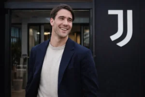 Ha vinto Vlahovic: 27 milioni di euro, scacco matto alla Juve
