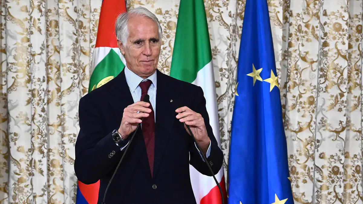 Malagò: «Credo sia corretto interpellare le altre componenti prima di effettuare una valutazione complessiva» 26 Malago incontro tennis