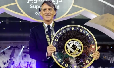 Mancini festeggia la vittoria