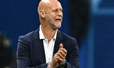 Lombardo applaude