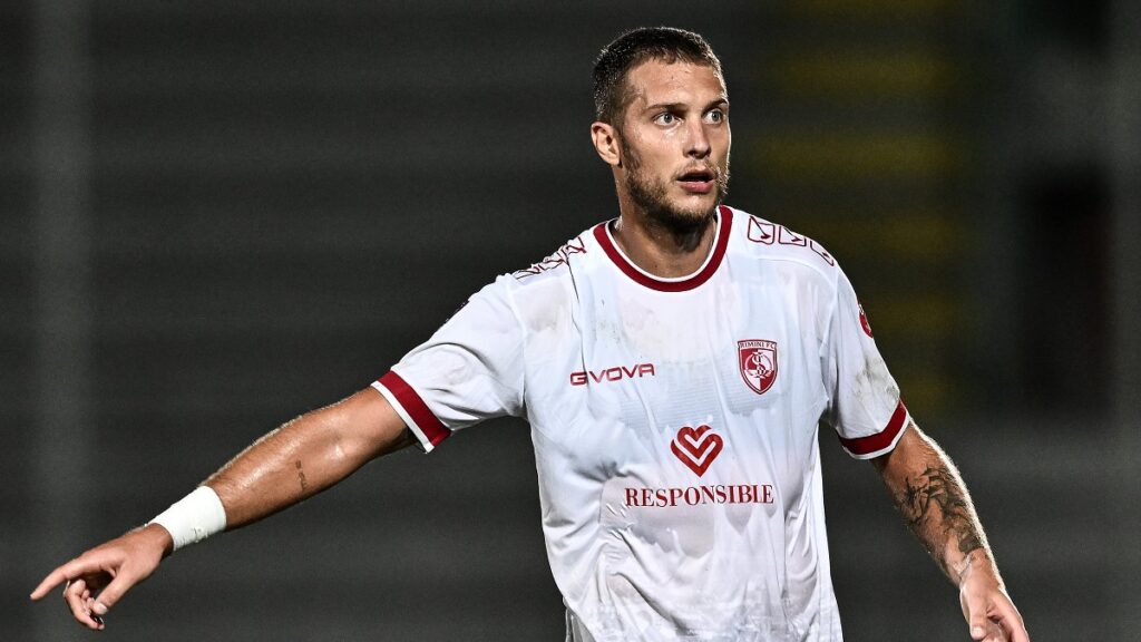 La Sampdoria pensa a Parigi: il bomber del Latina preferisce Genova alle altre destinazioni 1 Lucchese Rimini serie C