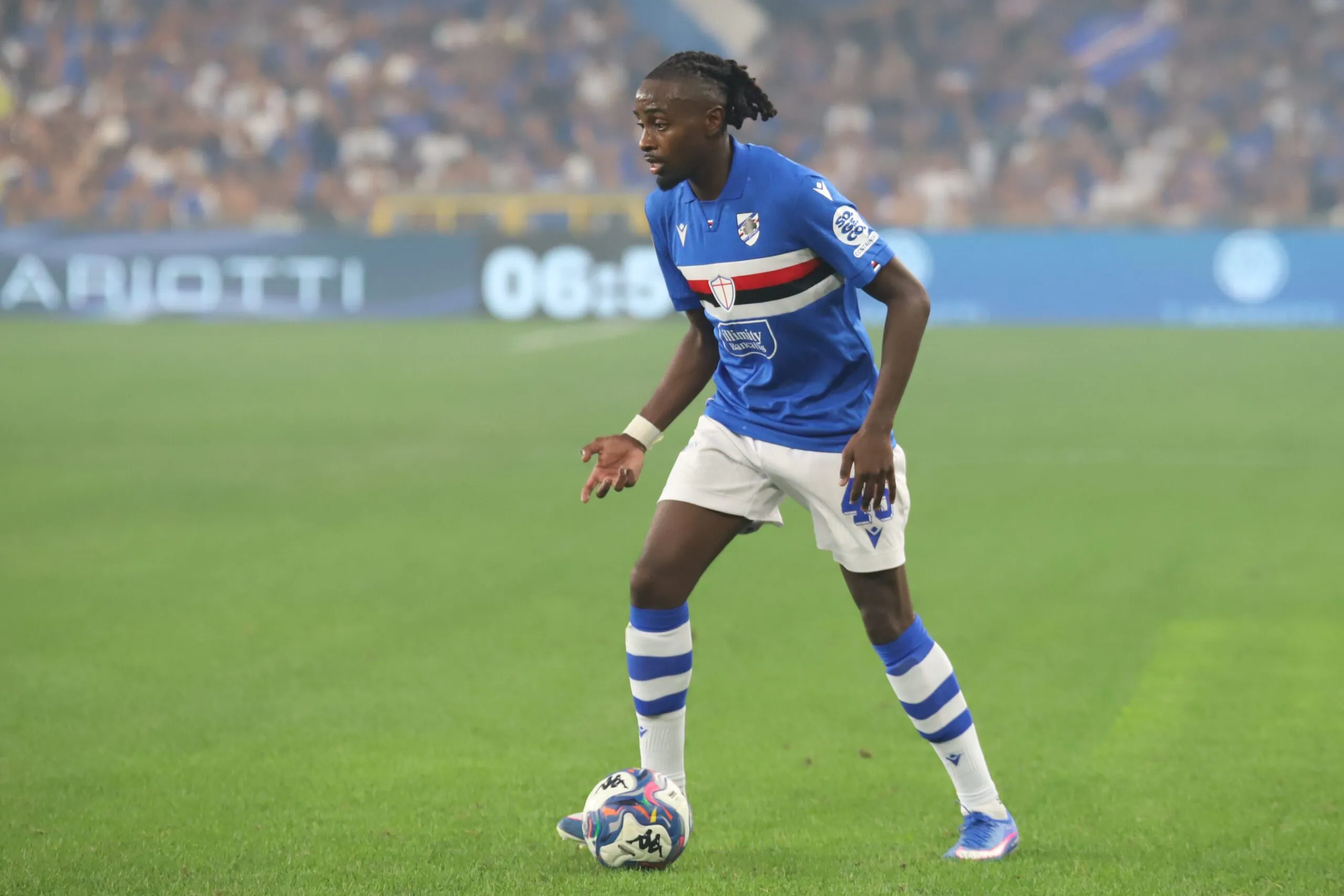 Makoumbou pronto alla sfida: il nuovo acquisto può diventare il regista di Corradi? Le ultime verso Palermo 26 makoumbou