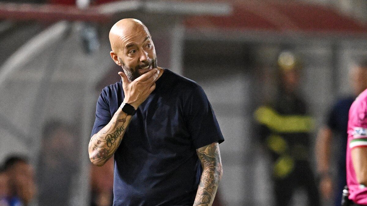 Conferenza stampa Bucchi: «Non so se Corradi è sulla graticola, non credo. Insigne? Può cambiare la partita con una giocata»