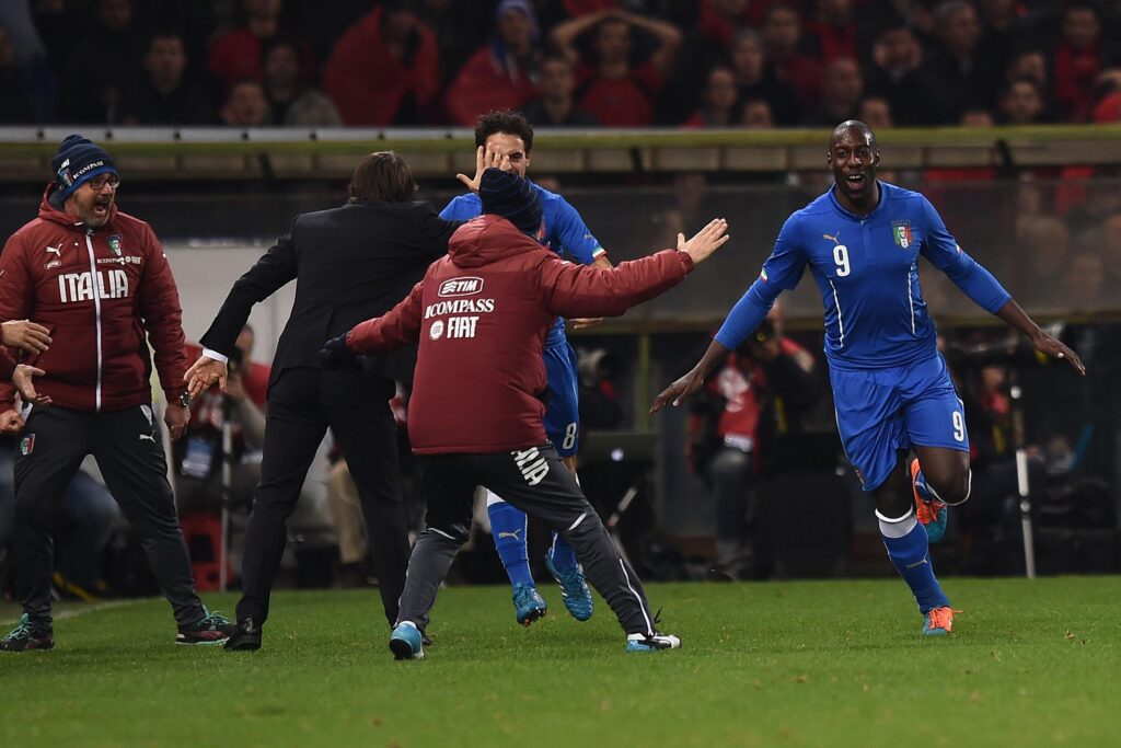 #BefanaPortamiViaOkaka 1 okaka esulta italia novembre 2014 ifa