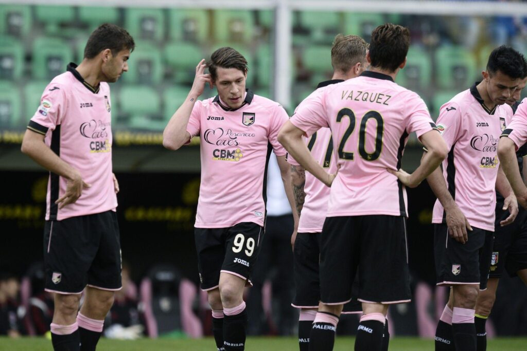 Palermo, la Curva Nord avvisa: «Salviamoci contro la Sampdoria» 1 palermo squadra aprile 2015 ifa