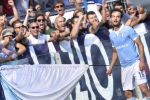 parolo esulta lazio settembre 2014 ifa