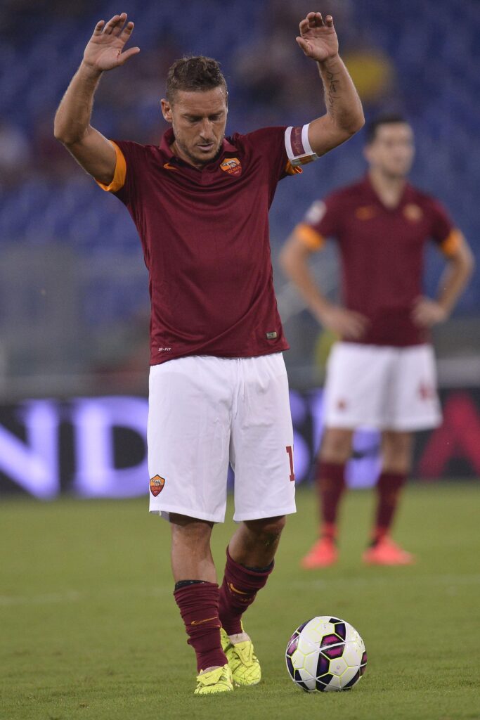 Totti esulta roma agosto 2014 ifa