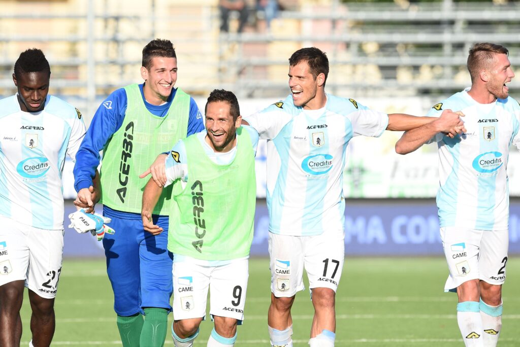 Virtus entella esulta settembre 2014 ifa