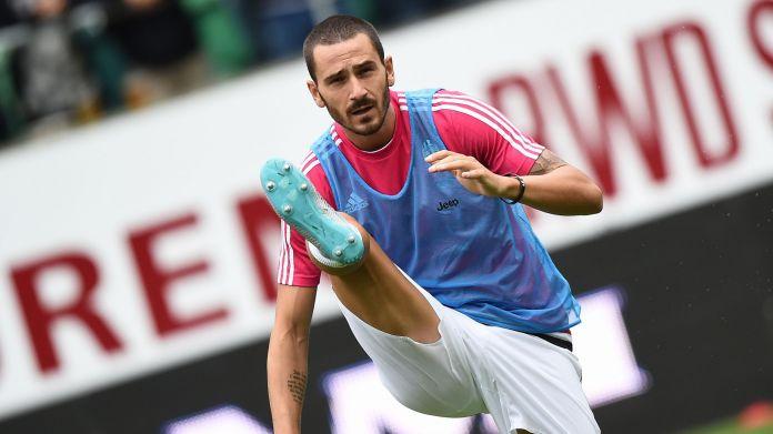 bonucci-riscaldamento-juventus-luglio-2015-ifa