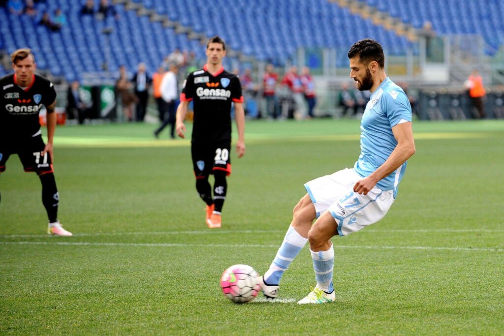 Inzaghi si affida a Candreva e prepara la sorpresa Morrison 1 candreva azione lazio aprile 2016 ifa