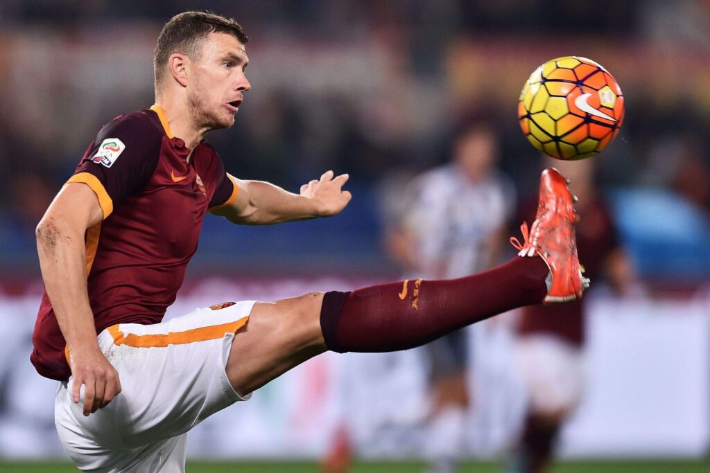 Qui Trigoria: la ripresa in vista della Sampdoria 1 Dzeko azione roma ottobre 2015 ifa