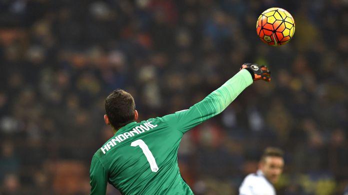 handanovic-azione-inter-dicembre-2015-ifa